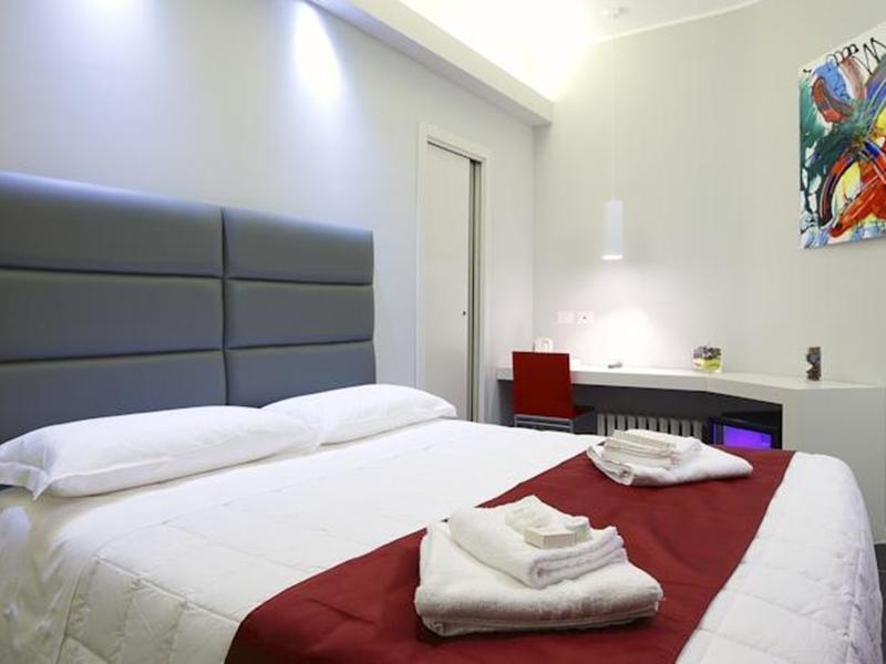 Nearhome Smart Suites Guest House Roma Esterno foto