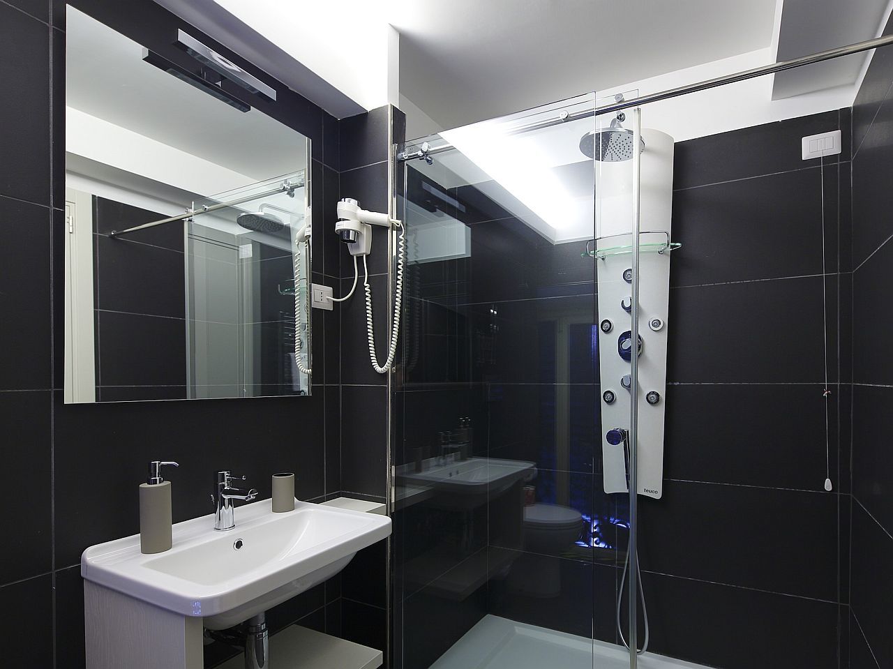 Nearhome Smart Suites Guest House Roma Esterno foto