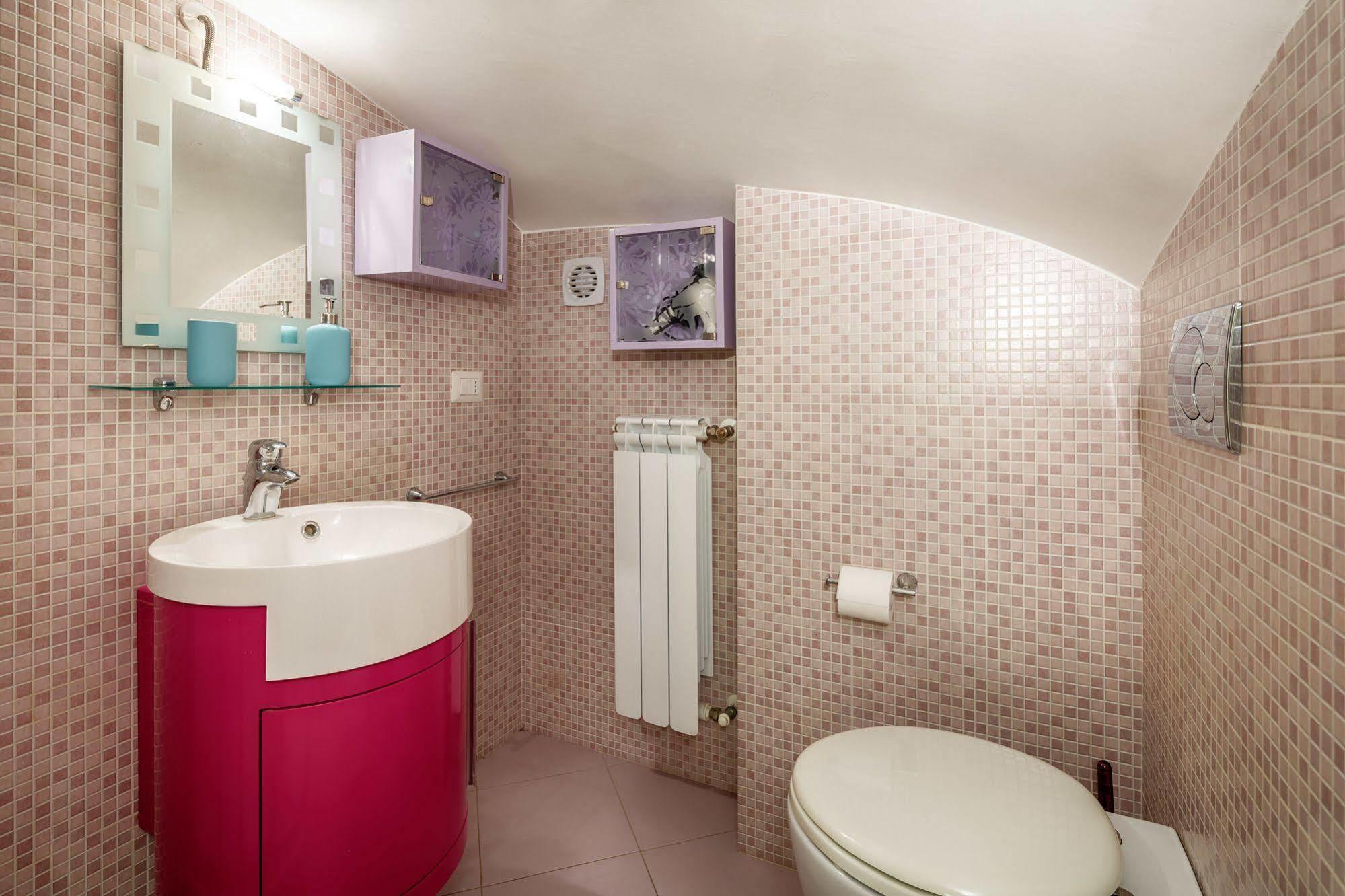 Nearhome Smart Suites Guest House Roma Esterno foto