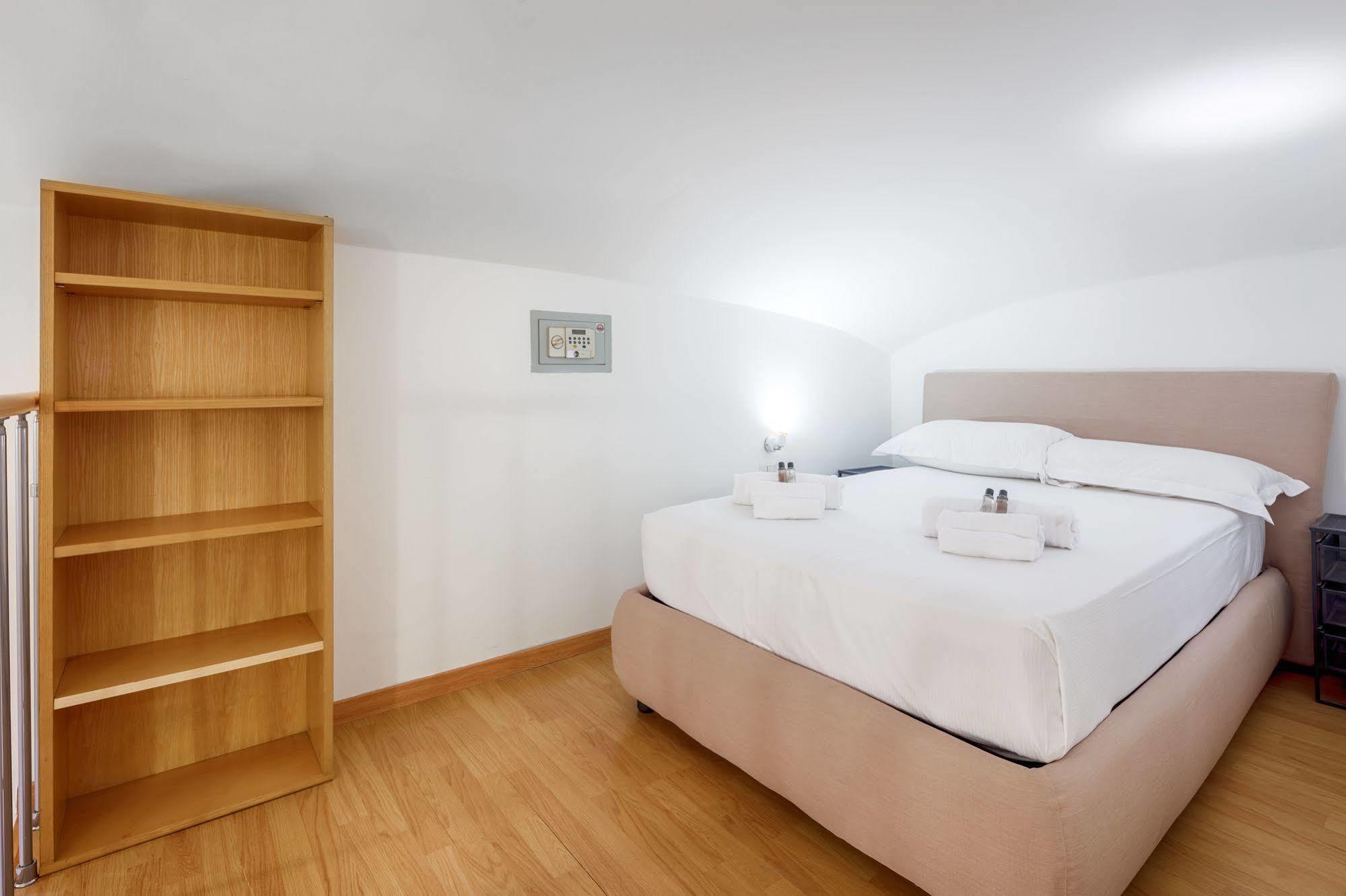 Nearhome Smart Suites Guest House Roma Esterno foto